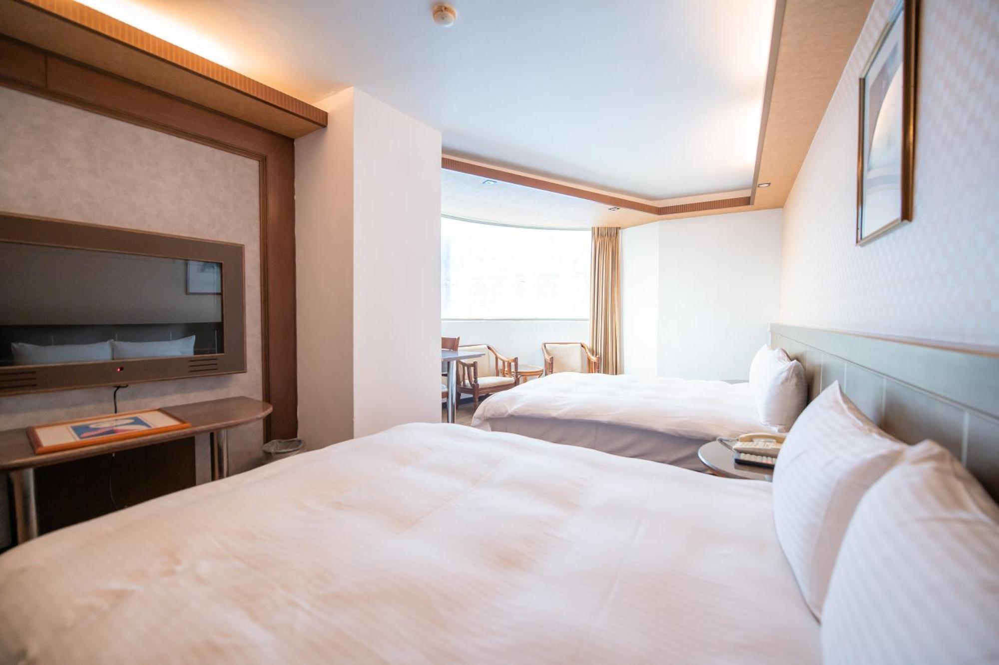 台中灣文旅 T C One Hotel เป่ยถุน ภายนอก รูปภาพ