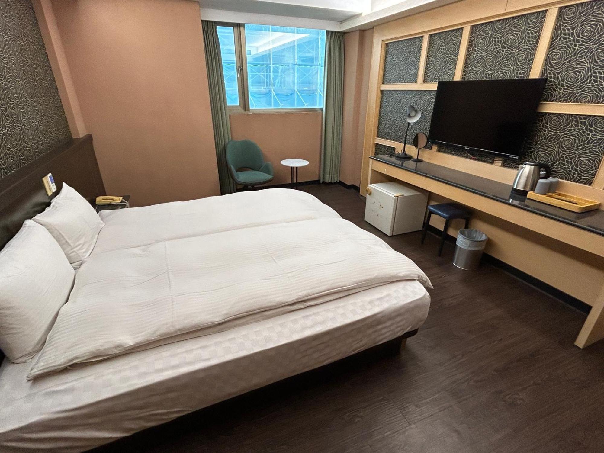 台中灣文旅 T C One Hotel เป่ยถุน ภายนอก รูปภาพ