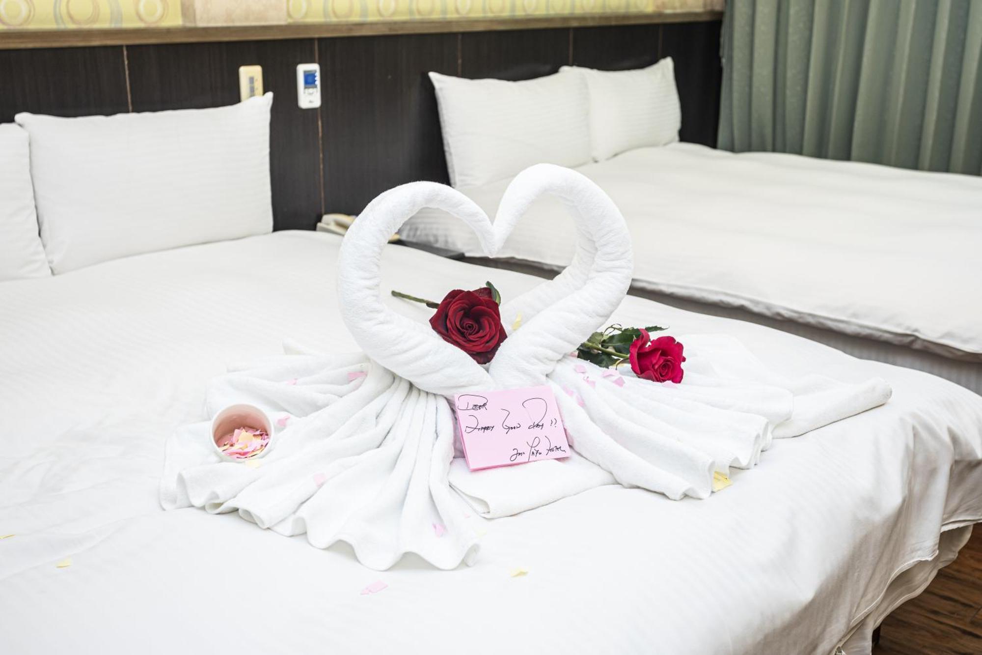 台中灣文旅 T C One Hotel เป่ยถุน ภายนอก รูปภาพ